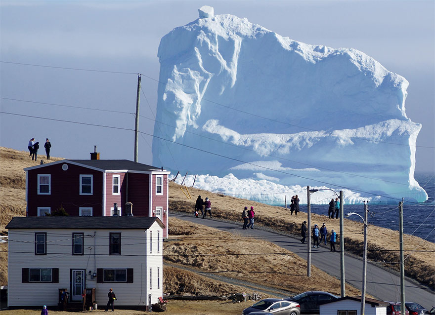 huge-iceberg-alley-canadian-coast-10