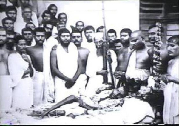 Ramakrishna Paramahamsa with a young Vivekananda