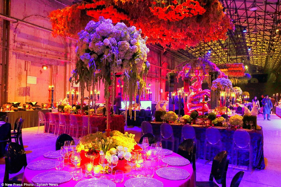 Throughout the three-day ceremony, a number of feasts were held, providing the guests with sumptuous food and drink�
