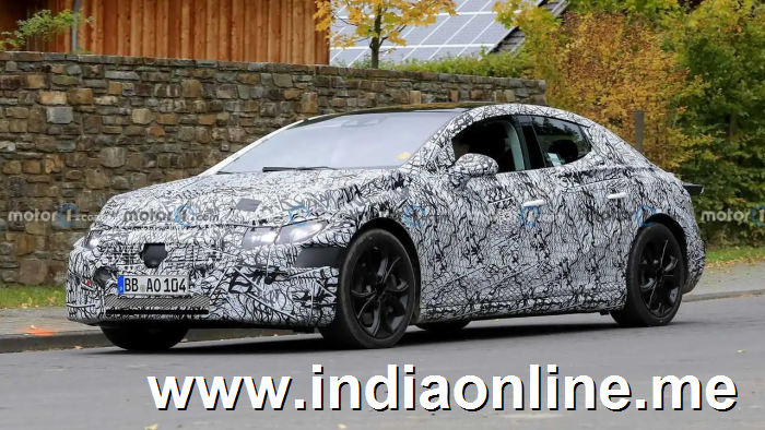 Mercedes-Benz EQE new spy photo (front three-quarters)